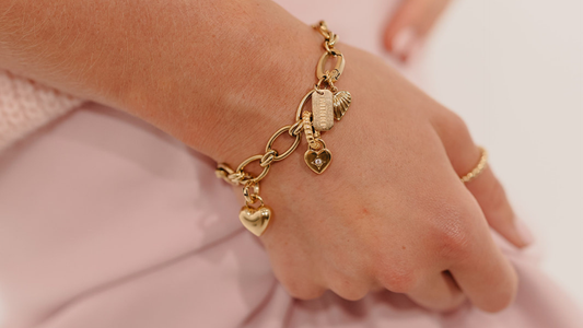 LOVE WRAPPED INSTANTLY